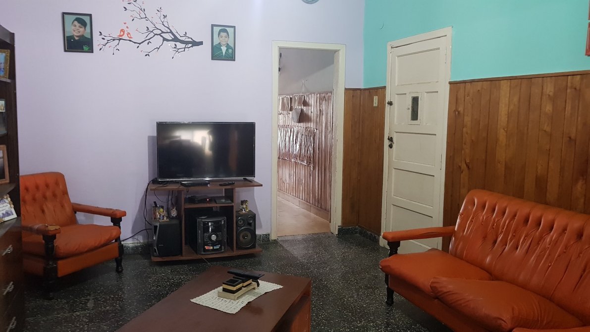 Casa 3 Ambientes Con Garage Y Fondo - Claudia Passioni Propiedades