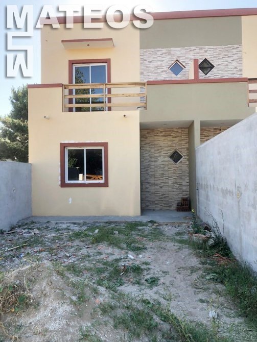 Conjunto De Dúplex Y Chalet A Estrenar - Mateos Propiedades