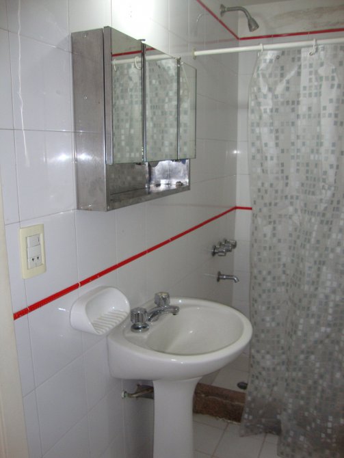 Depto 2 Amb. A Metros De H. Yrigóyen!!! - Dascolias Propiedades