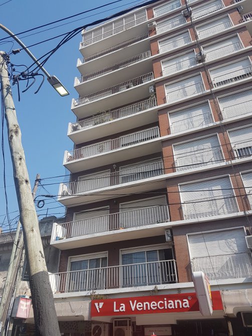 Venta departamento de 3 ambientes en el centro de Escalada