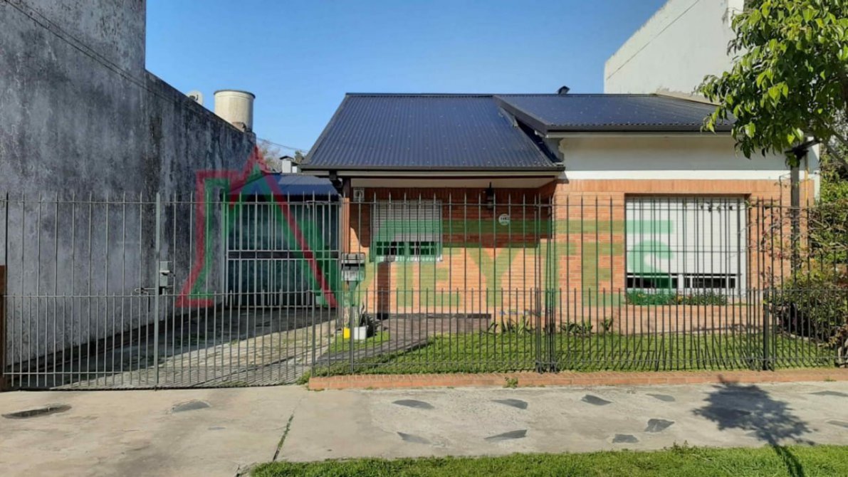 Casa En Banfield Oeste Vieytes Propiedades