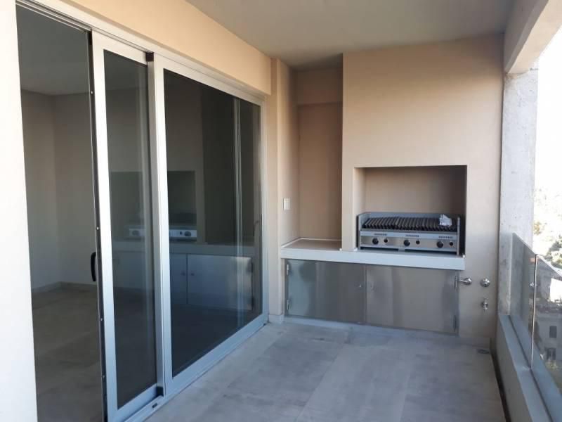 Exclusivo Piso De 4 Ambientes C/ 2 Cocheras Y Baulera - San Miguel