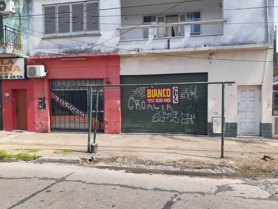 LOCAL EN BUENA UBICACION