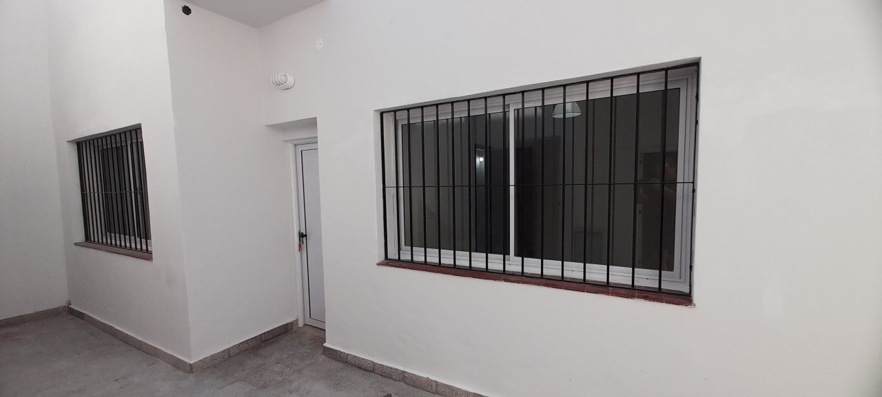 ALQUILA: DEPARTAMENTO INTERNO CENTRICO