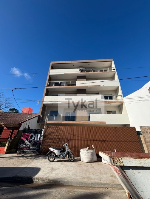 Departamento moderno de categoría a estrenar