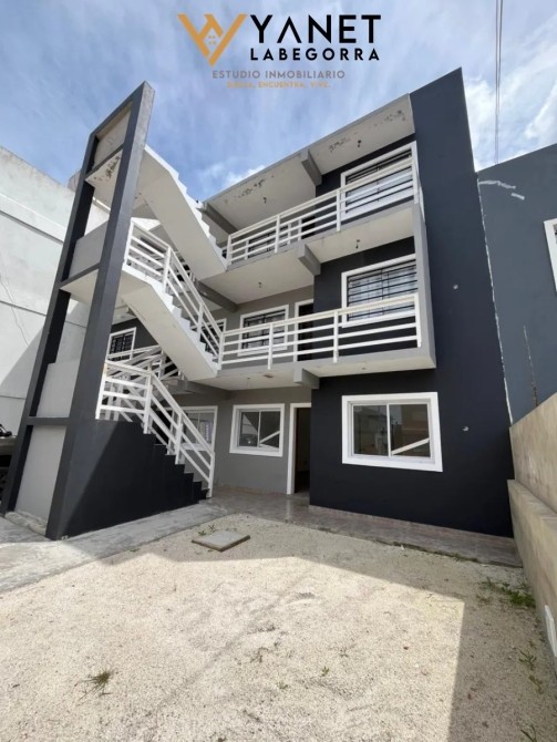 Departamentos en Mar del Tuyú - A Estrenar - 180 Metros del Mar