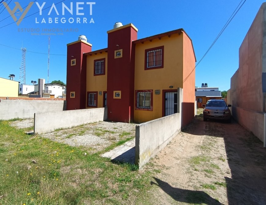 Chalet a Estrenar en Mar del Tuyú – 5 Ambientes - Excelente Entorno – Conjunto de 6 Unidades
