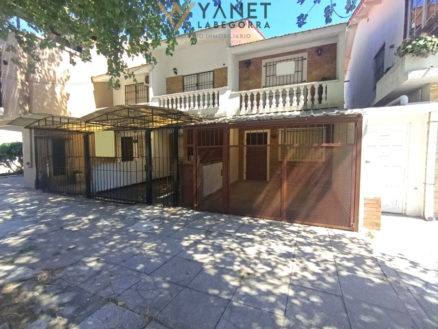 Triplex en Venta en Santa Teresita – 4 Cuadras del Mar – Amoblado