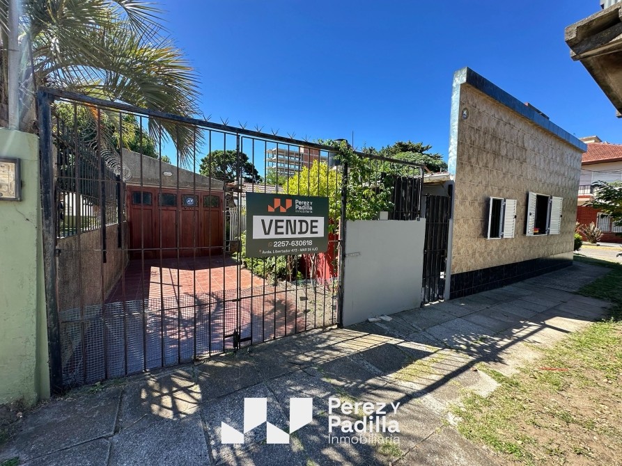 PH 3 amb. + monoambiente +  patio propio  y cochera -  a dos cuadras del mar