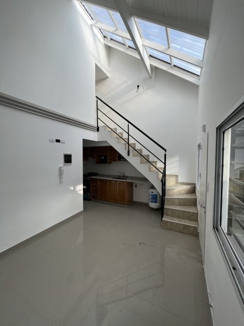 Alquiler, departamento 3 amb tipo duplex, 2 baños, interno. Opcional cochera