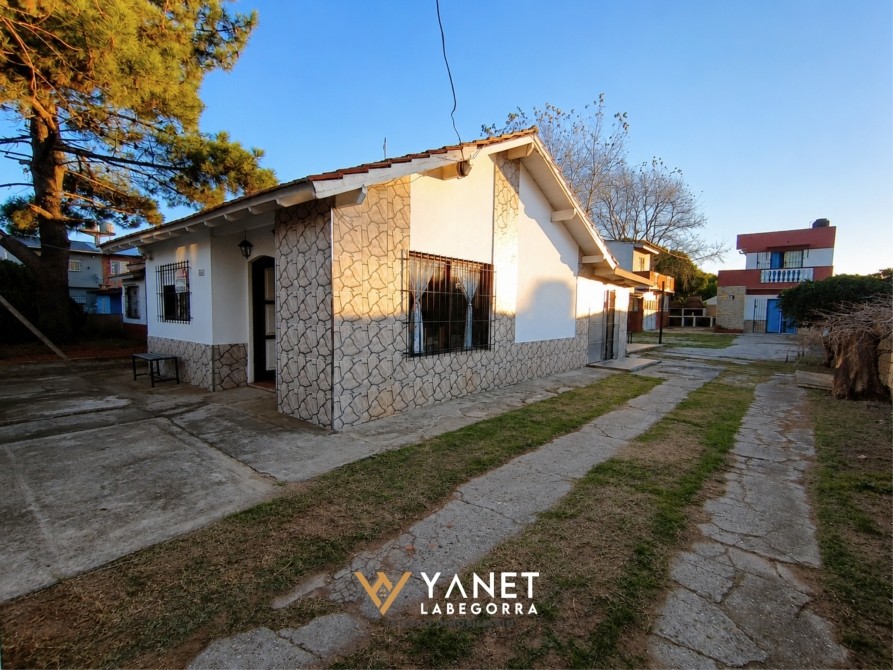 Casa + 3 Departamentos Independientes en Block · Se Entrega Amoblada · A 600m del Mar · Mar del Tuyú