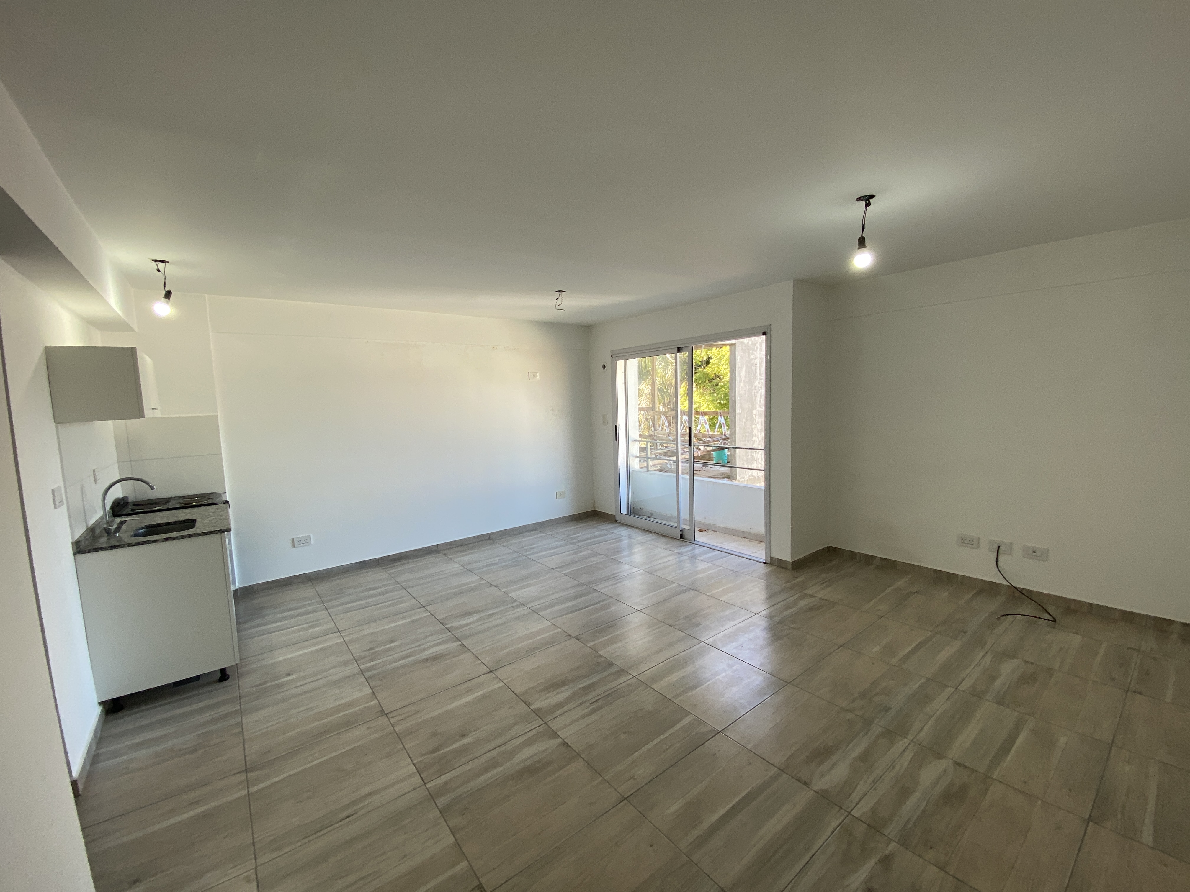 Monoambiente con balcon. 27m2