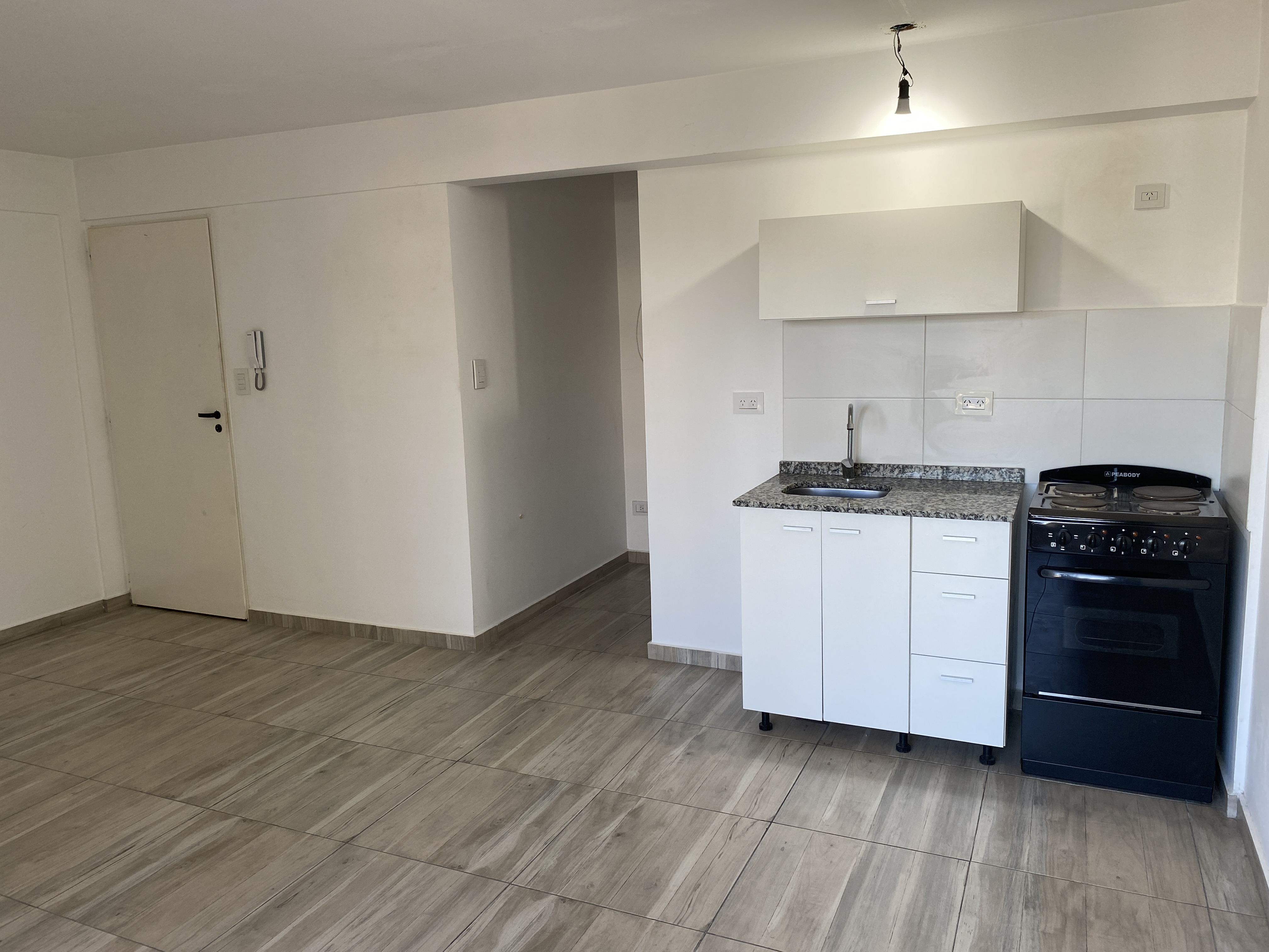 LINDO MONOAMBIENTE. APTO PROFESIONAL