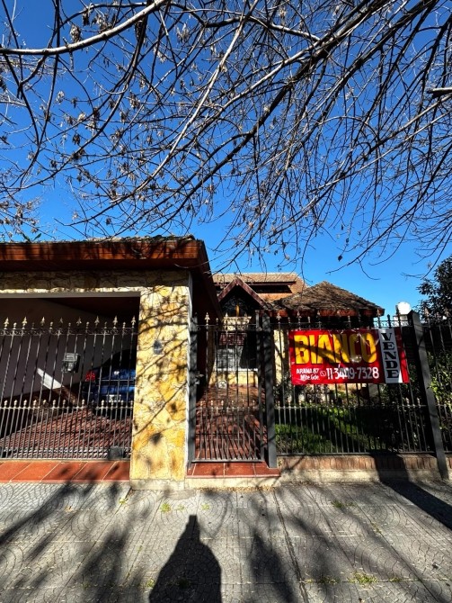 HERMOSO CHALET EN 2 PLANTAS!