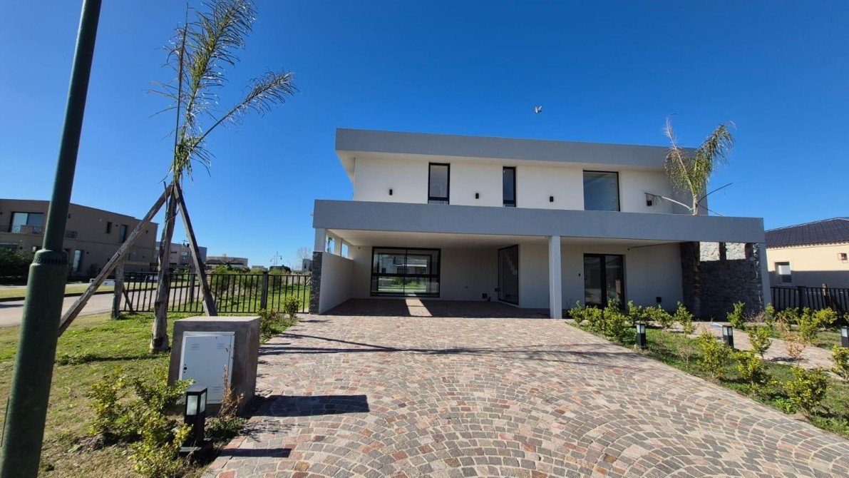 Casa en Countries/B.Cerrado (Ezeiza)