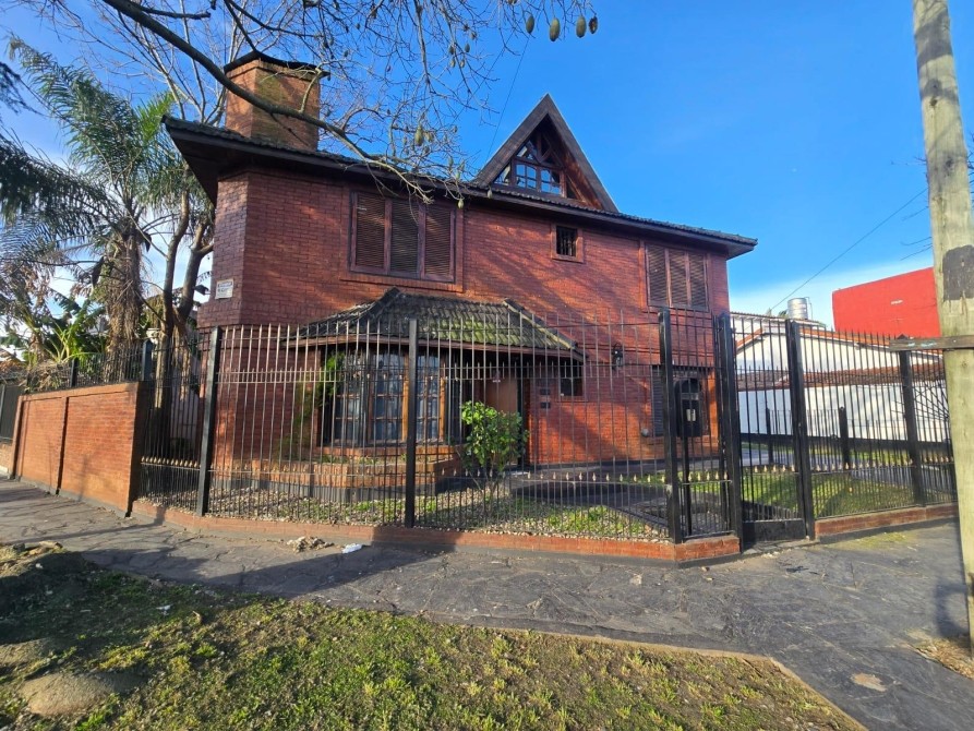 Casa en Burzaco