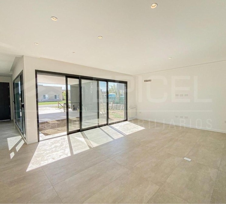 Casa a estrenar 4 ambientes - San Felipe, Canning
