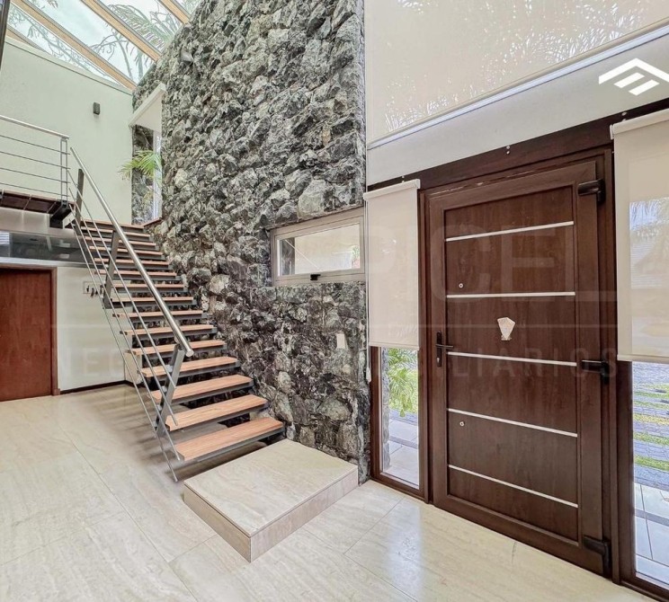 CASA A LA VENTA ST THOMAS NORTE - GRAN OPORTUNIDAD!