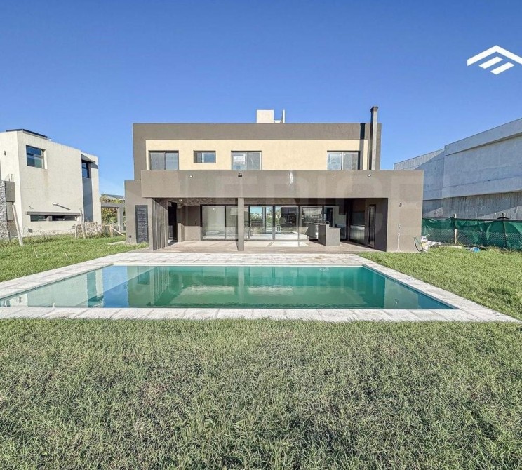 VENTA CASA - TERRALAGOS A ESTRENAR 4 HAB + PISCINA