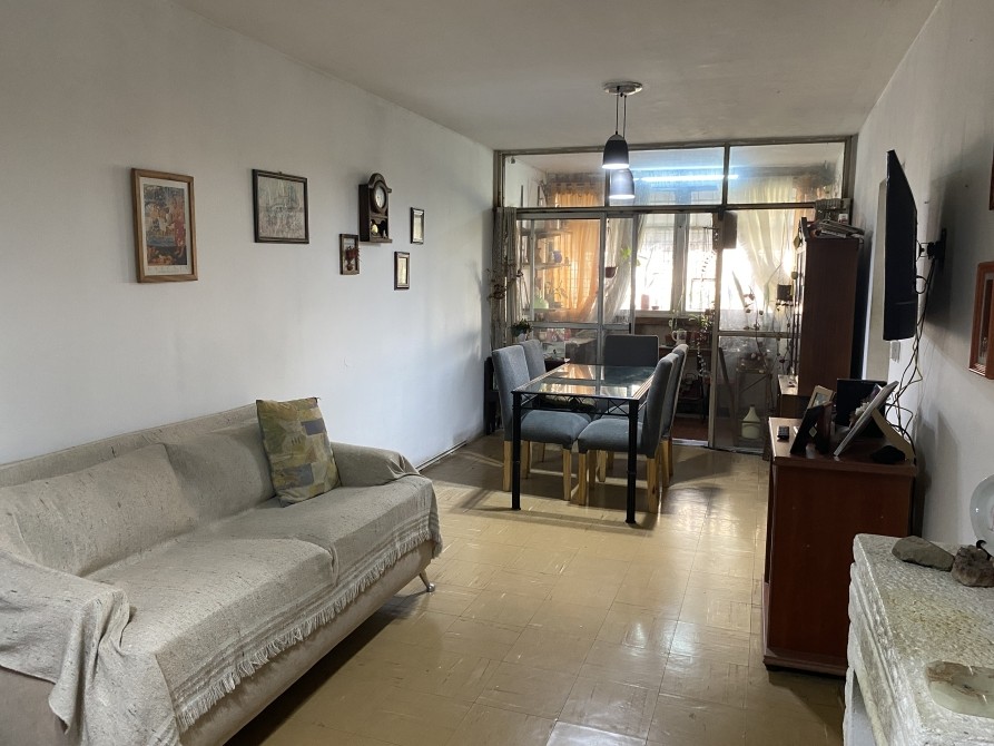 OPORTUNIDAD.  4 AMBIENTES 89 M²  PB. APTO CRÉDITO. MZA 11
