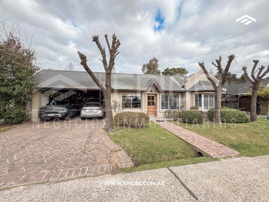 Casa 4 ambientes en venta - Campos de Echeverría