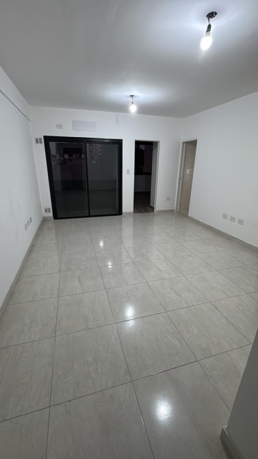 Hermoso dpto. 2 ambientes con cochera en Lanús Este